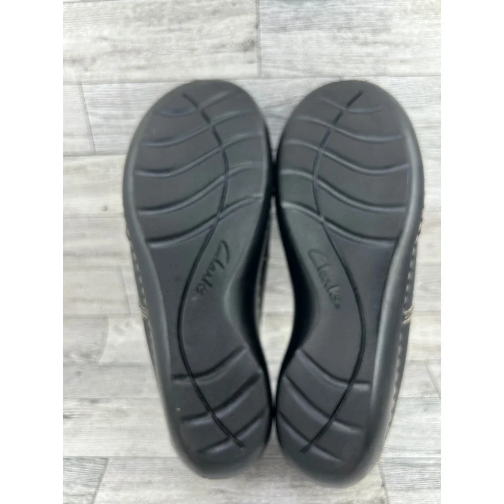 Clarks Collection Navy Leather Slip On Loafers Women 10W Ultimate Comfort Button